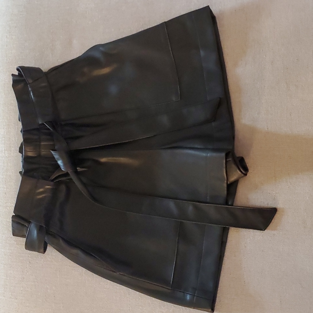 Zara basic high waisted belted faux leather shorts